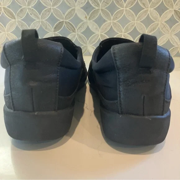 NEW! Clarks Shoes Cloudsteppers Slip On Black Leather Round Toe Loafers 8M - Picture 7 of 11